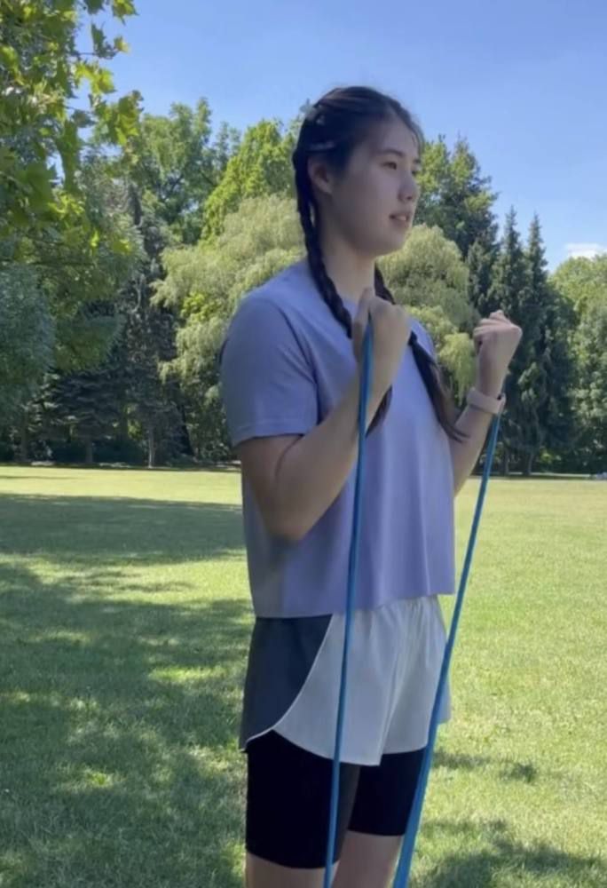 他是一位重要的团队领导人，最重要的是，所有了解他的人都说他诚实并且能干，我希望未来这两个形容词也可以用在我身上。